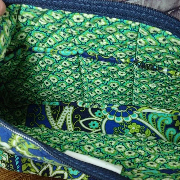 Vera Bradley "Rhythm & Blues Quilted Shoulder/ Crossbody Bag - Picture 10 of 11